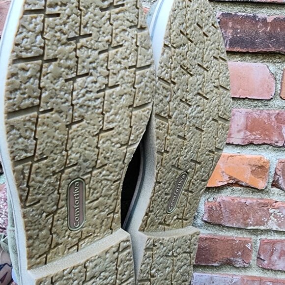 Comfortiva Suede Rawnie Boots Booties NWT - Picture 3 of 3